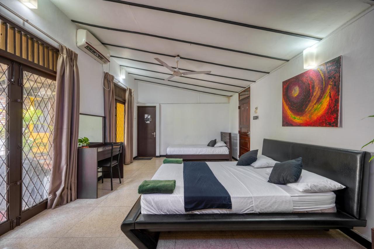 Drop Inn Hostels Коломбо Екстериор снимка