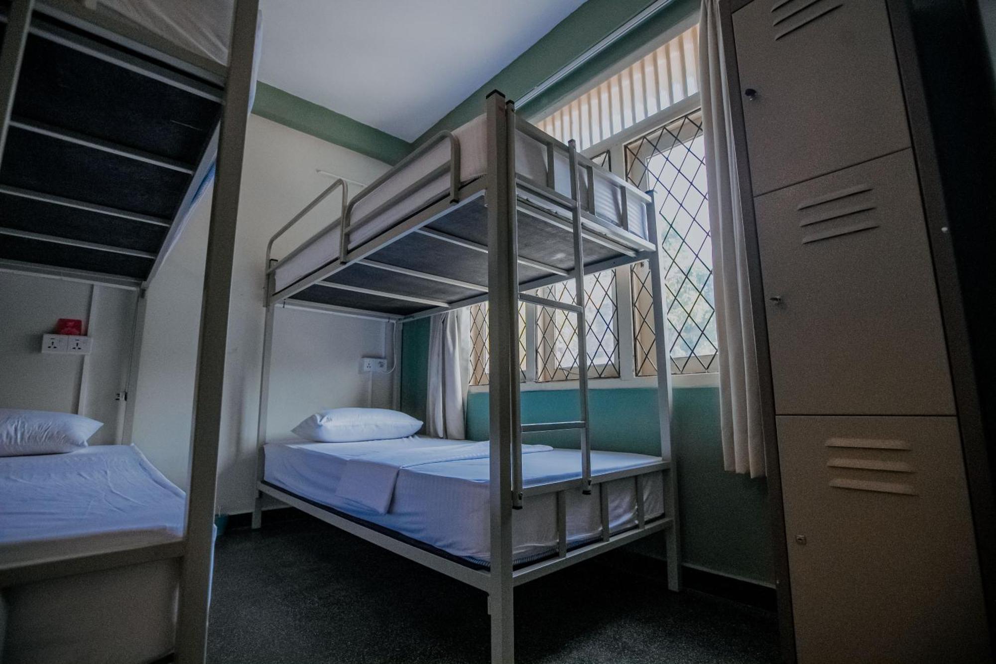 Drop Inn Hostels Коломбо Екстериор снимка