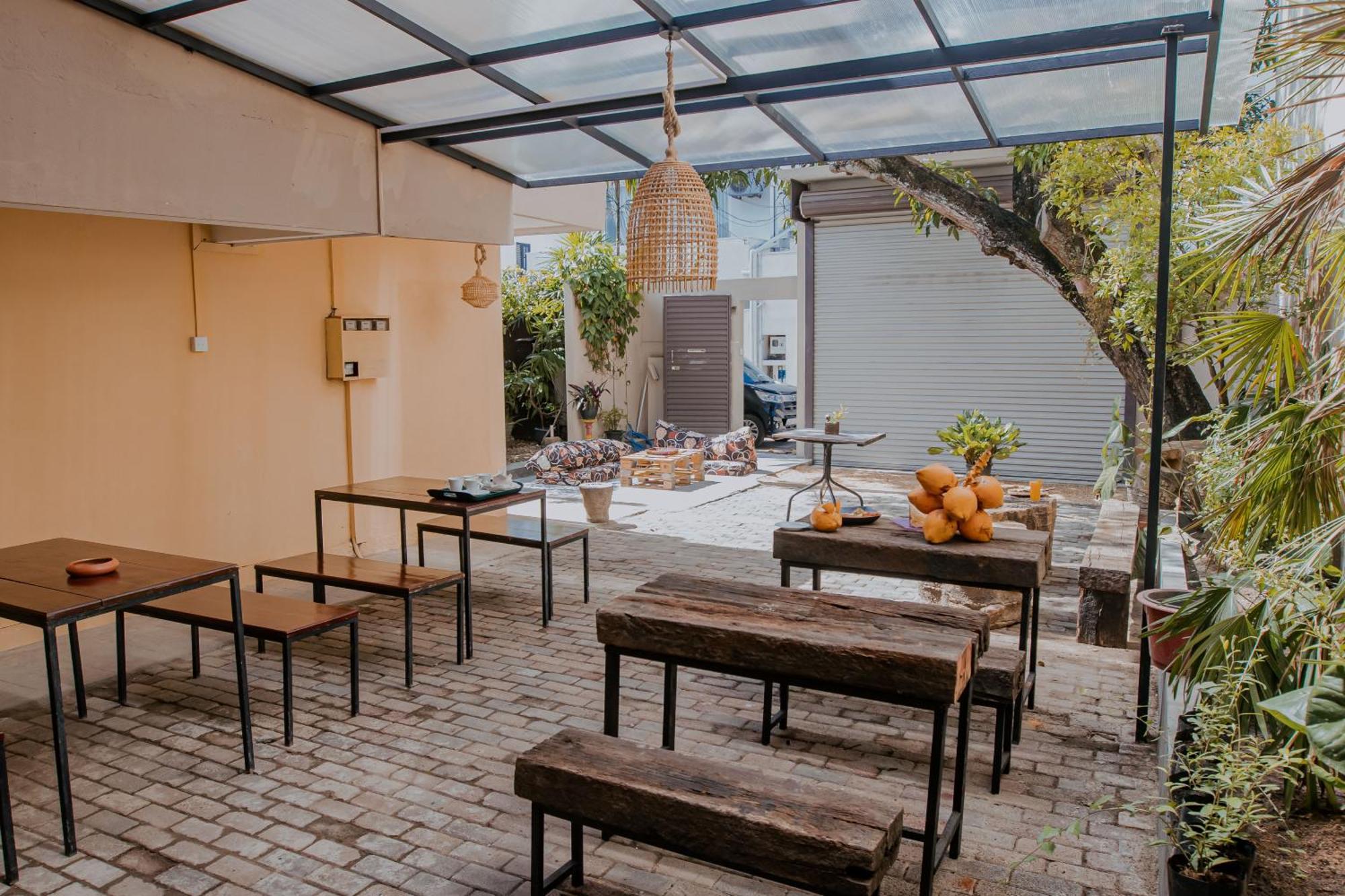 Drop Inn Hostels Коломбо Екстериор снимка