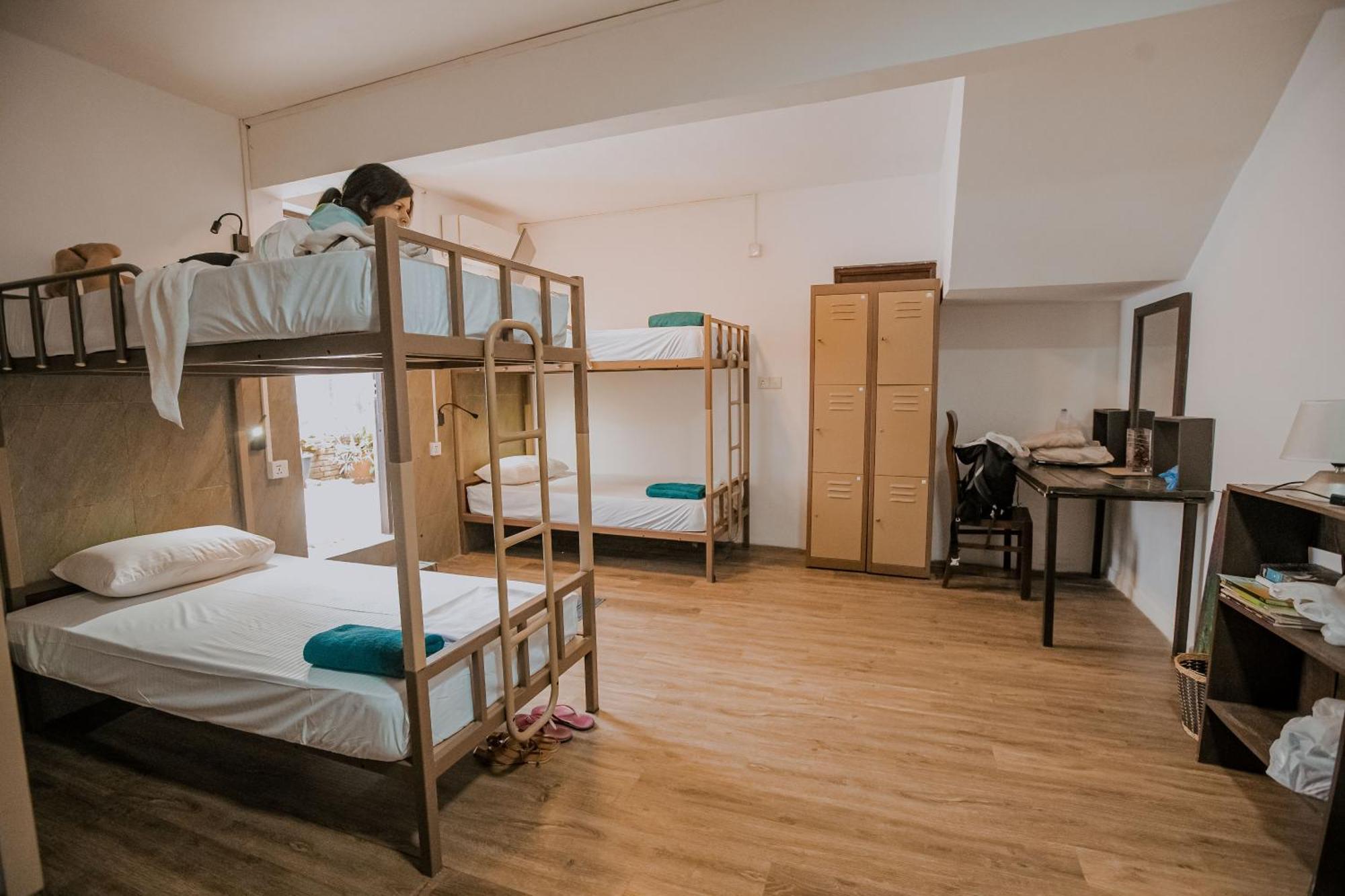 Drop Inn Hostels Коломбо Екстериор снимка