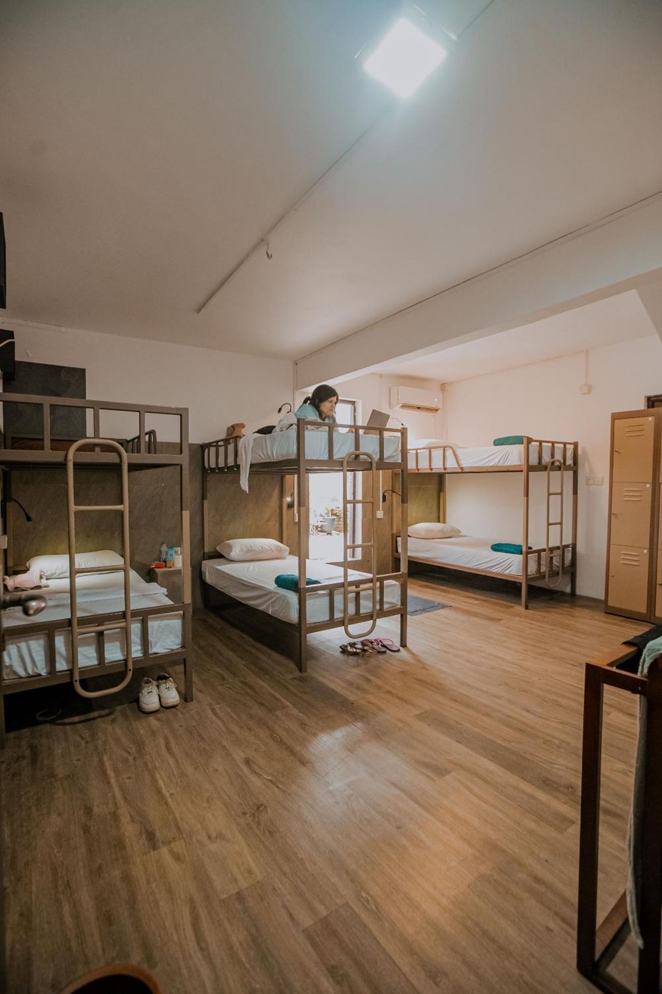 Drop Inn Hostels Коломбо Екстериор снимка