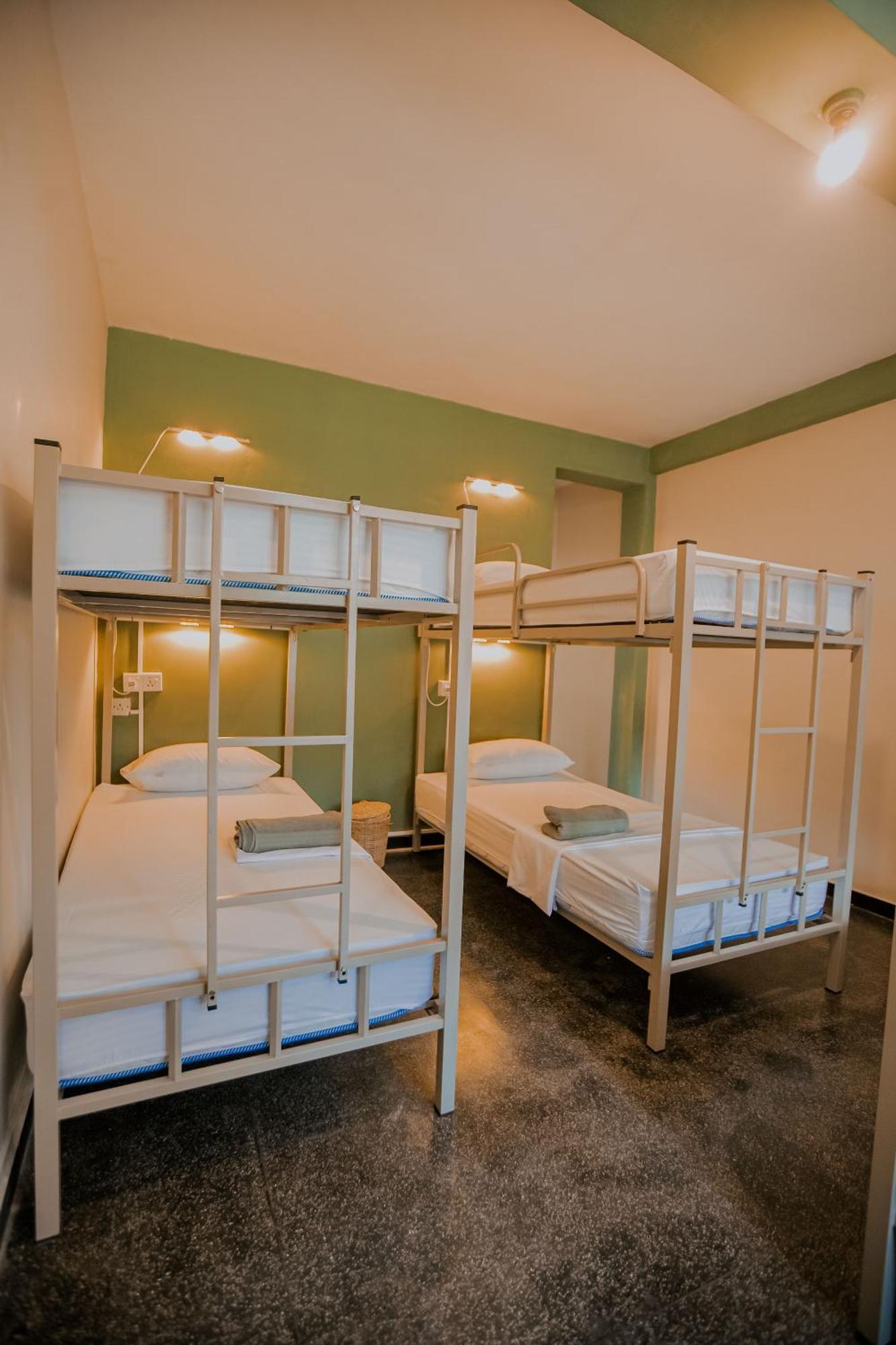 Drop Inn Hostels Коломбо Екстериор снимка