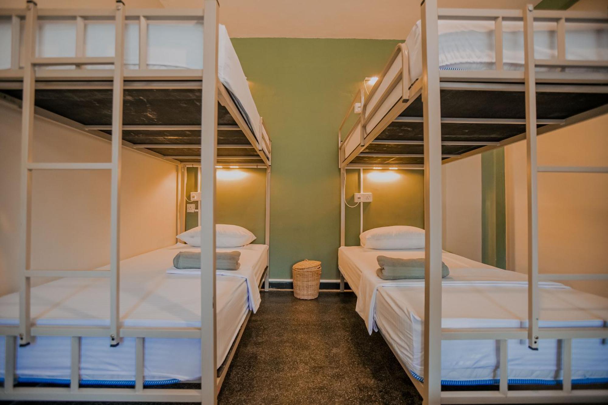 Drop Inn Hostels Коломбо Екстериор снимка