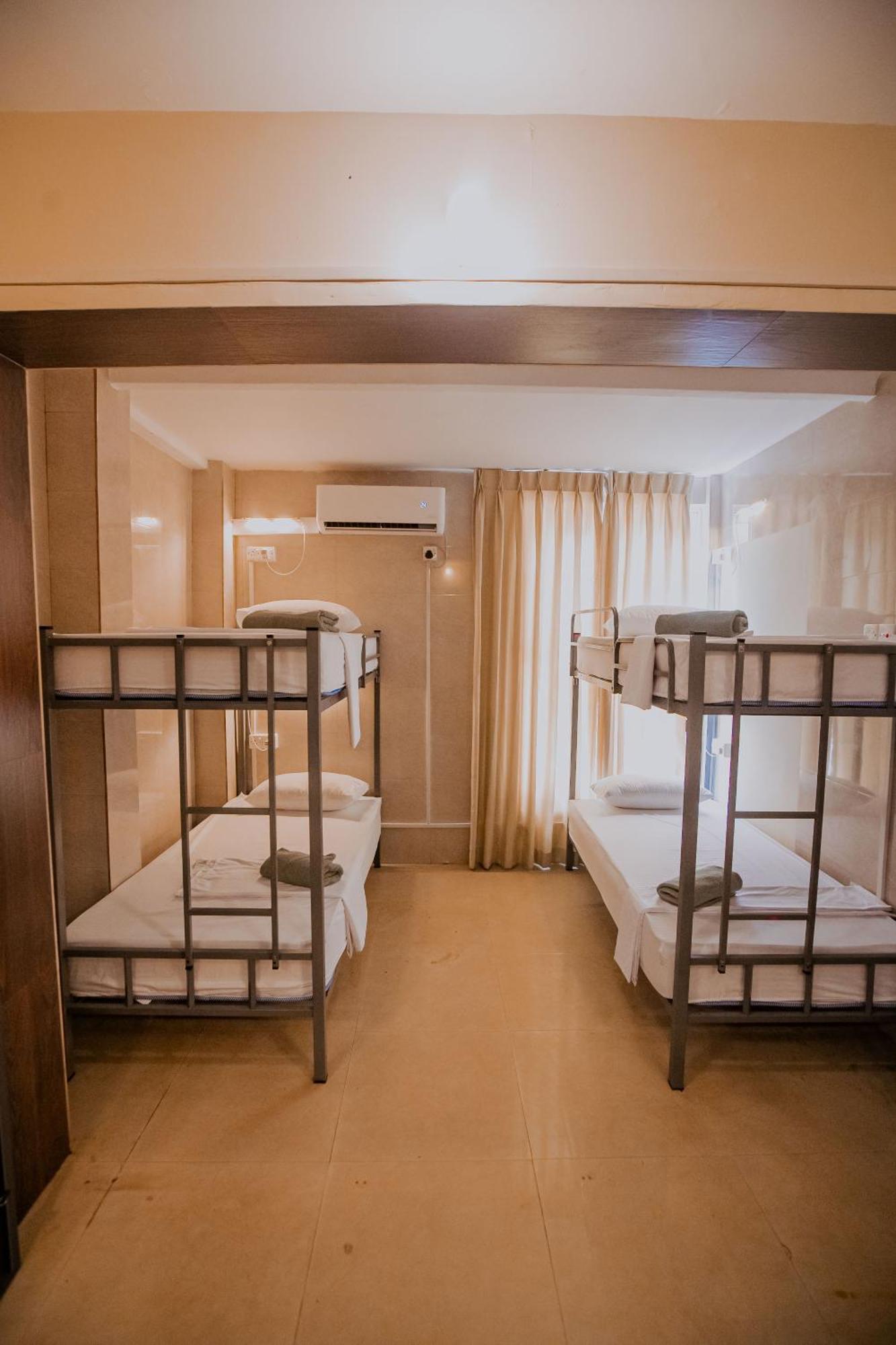 Drop Inn Hostels Коломбо Екстериор снимка
