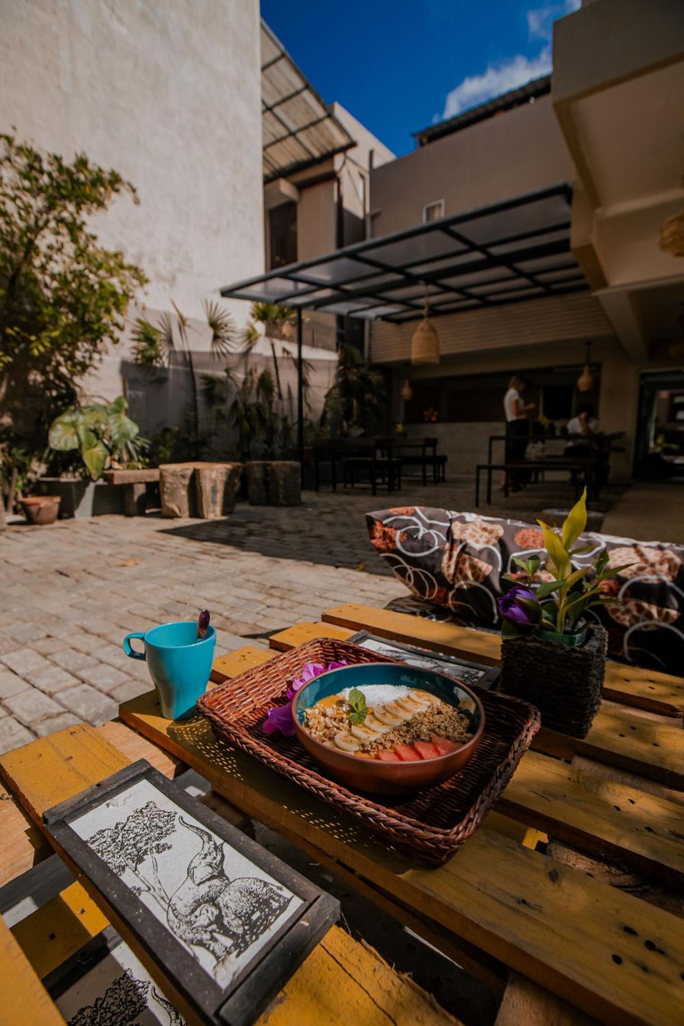 Drop Inn Hostels Коломбо Екстериор снимка