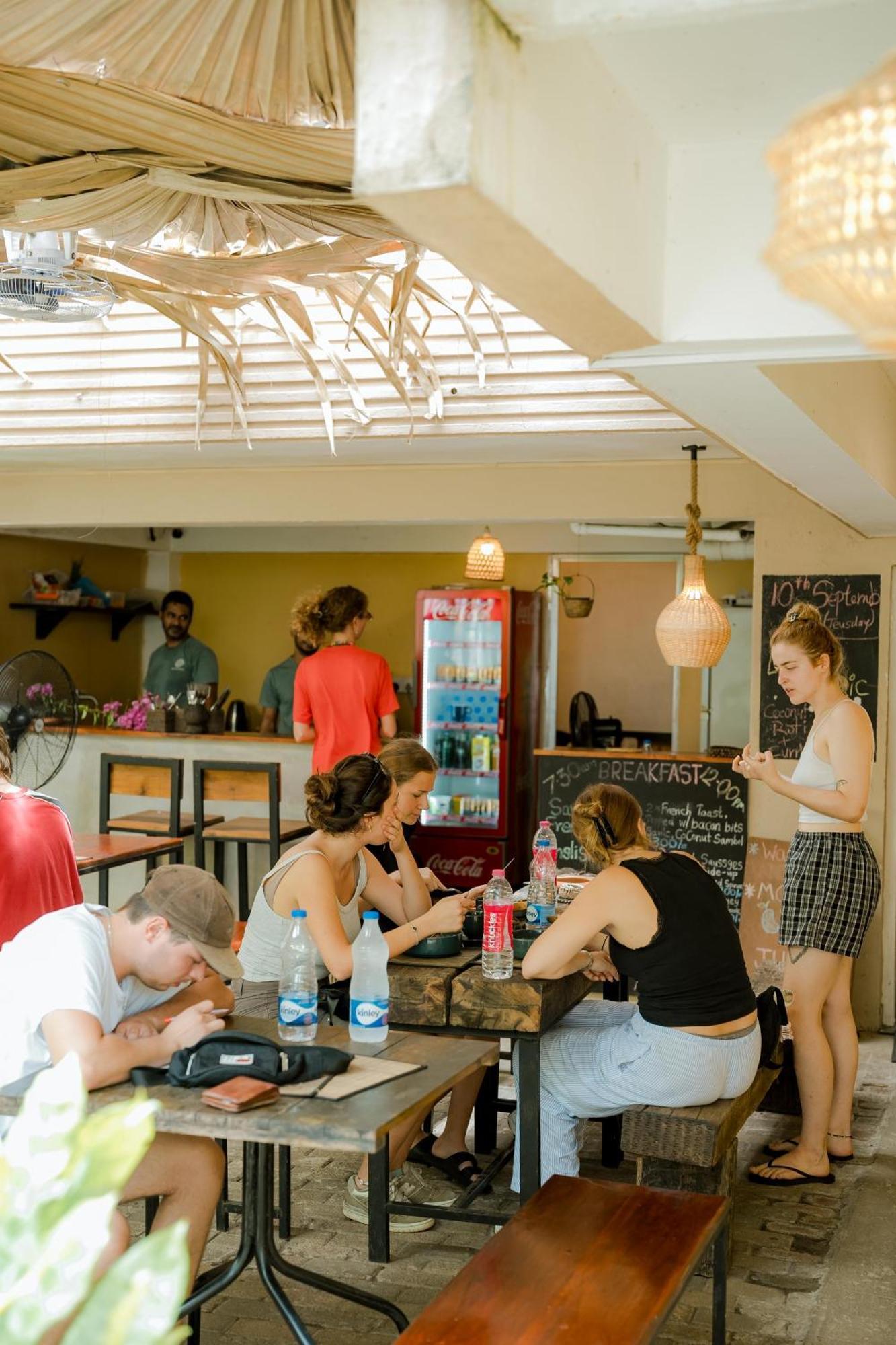 Drop Inn Hostels Коломбо Екстериор снимка