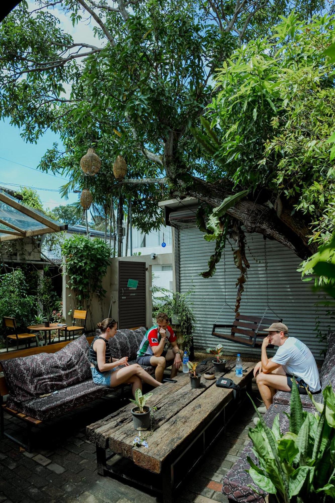 Drop Inn Hostels Коломбо Екстериор снимка